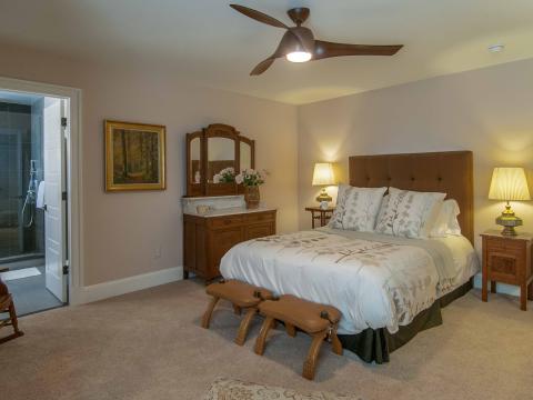 Bennington project - Little City rambler - guest room detail