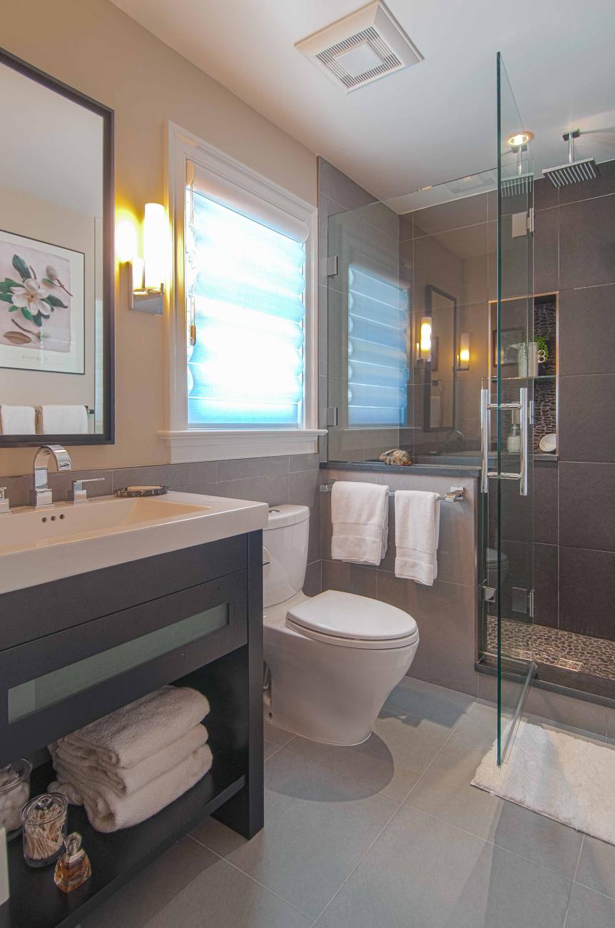 Bennington project - Little City rambler - guest bathroom detail