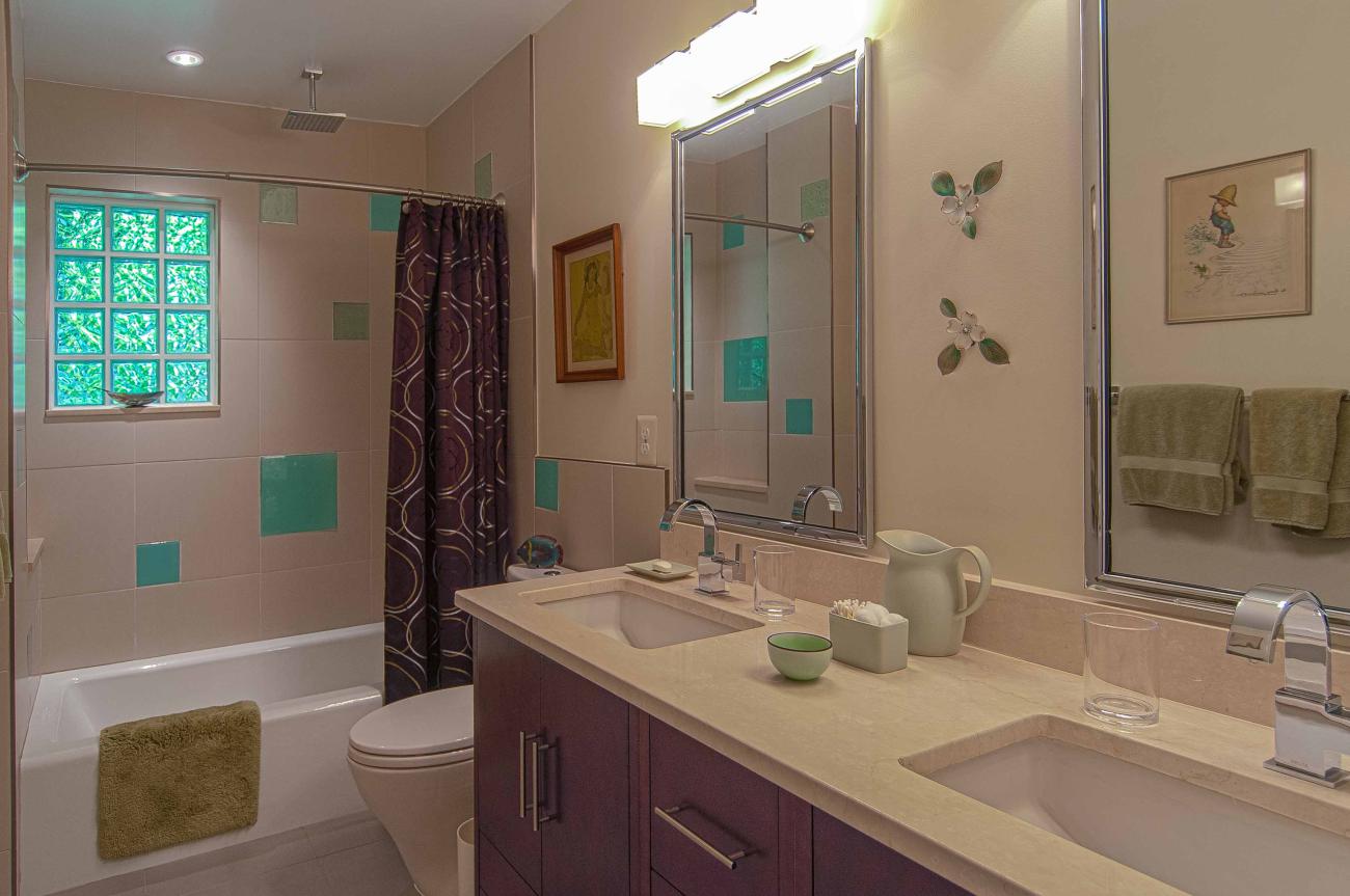 Bennington project - Little City rambler - kids bathroom detail