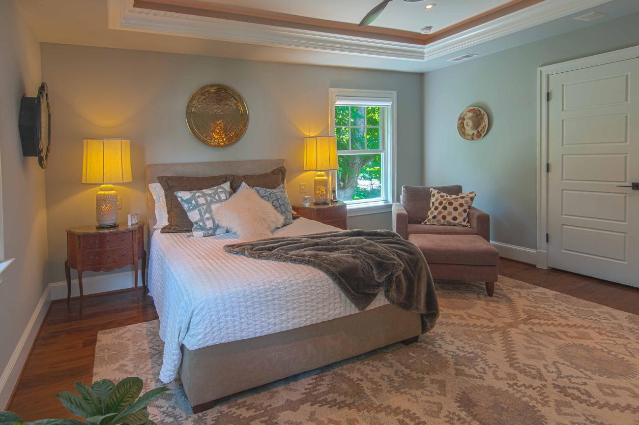 Bennington project - Little City rambler - master bedroom with seating