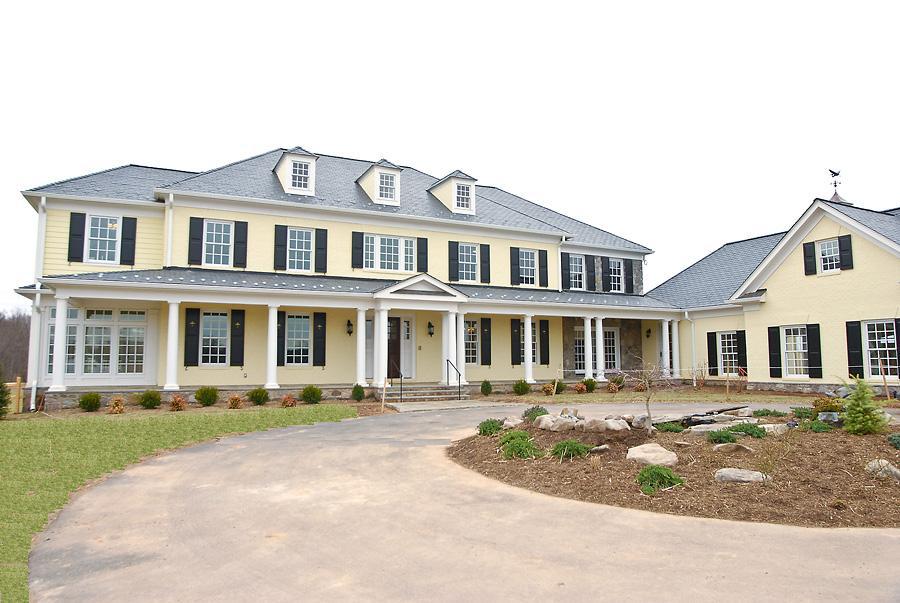 Sugarland Lane's project from Frank M. Bell and Ballard & Mensua