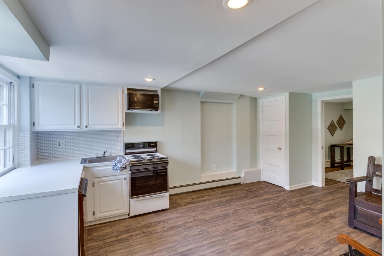 kitchenette details - historic charm in NW DC - Ballard & Mensua Architecture