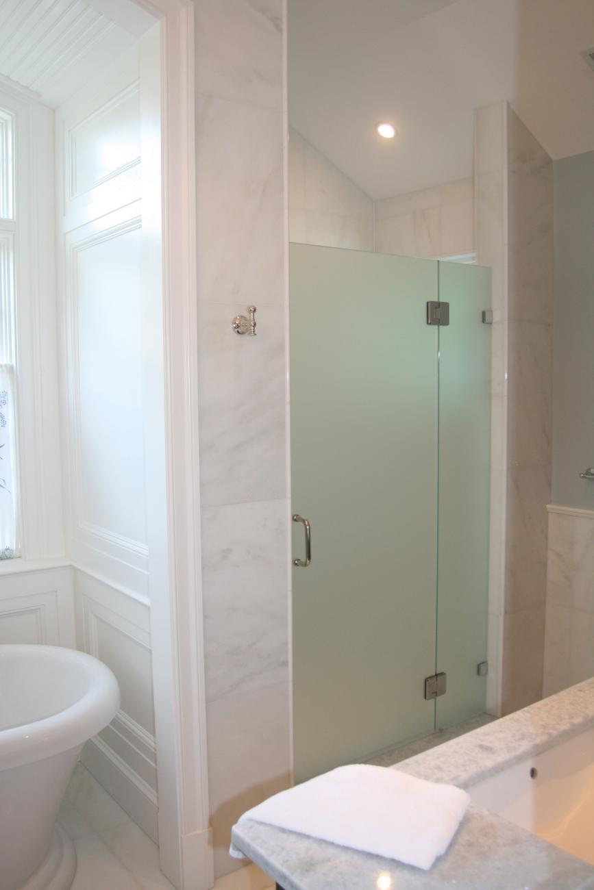 mast bath shower detail - McLean waterfront - Graham project