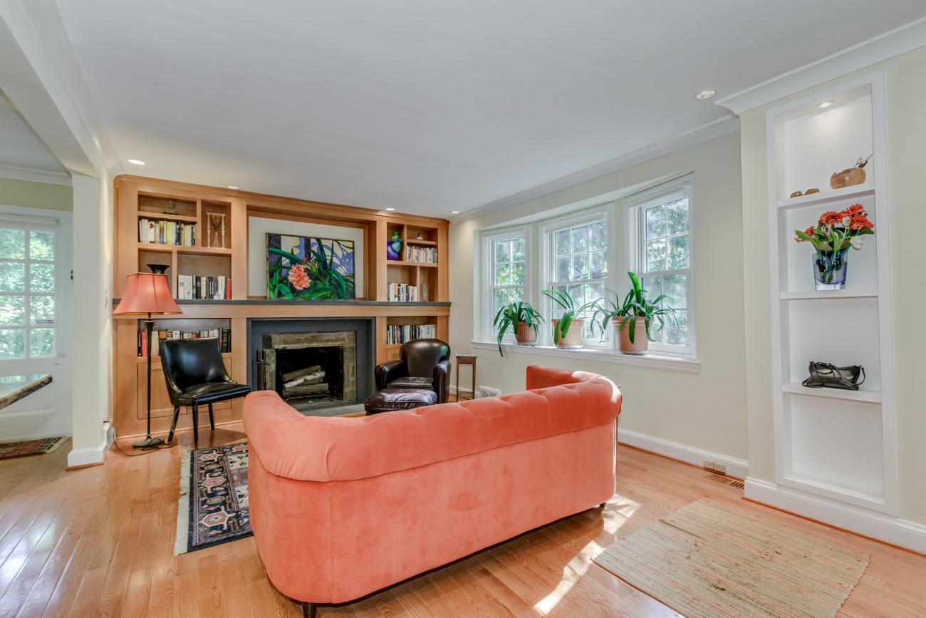 view of the living room towards the fireplace - The Shire of Spring Valley - Ballard & Mensua