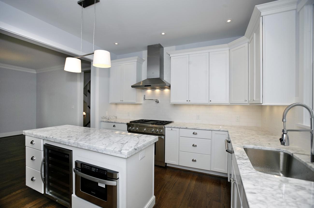 white kitchen view - Clarendon bungalow - Cima project