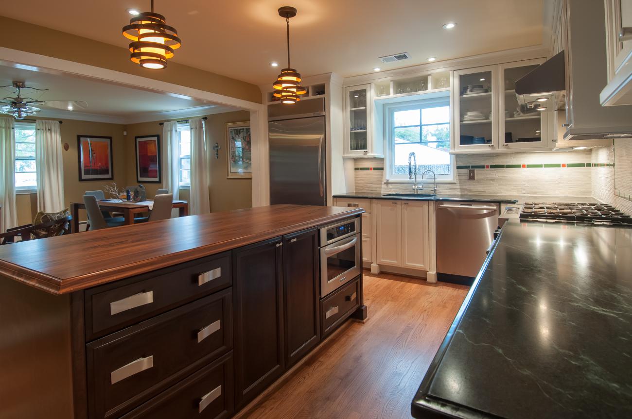 Cruzan project - Island rambler renovation - kitchen towards living room