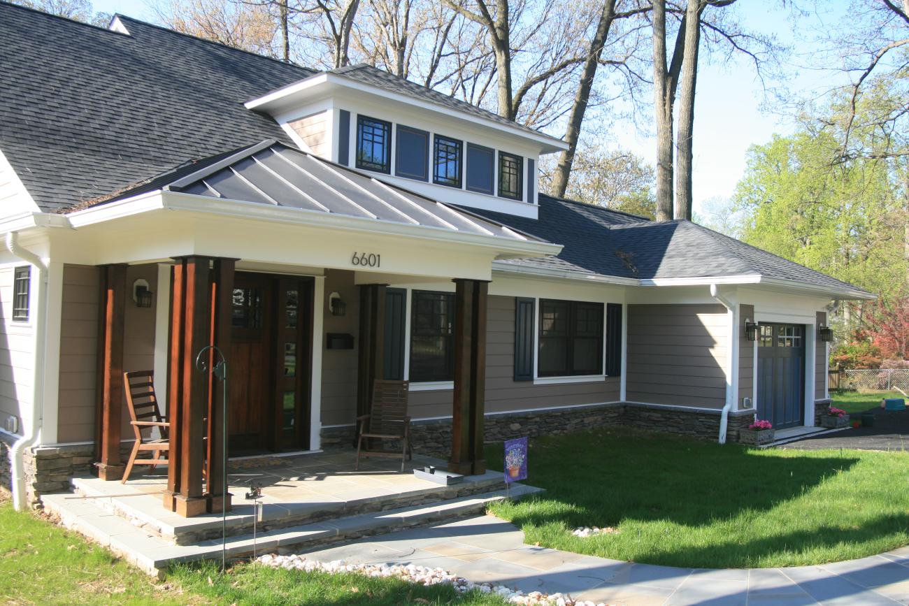 Eng - small cape code renovation - front porch right